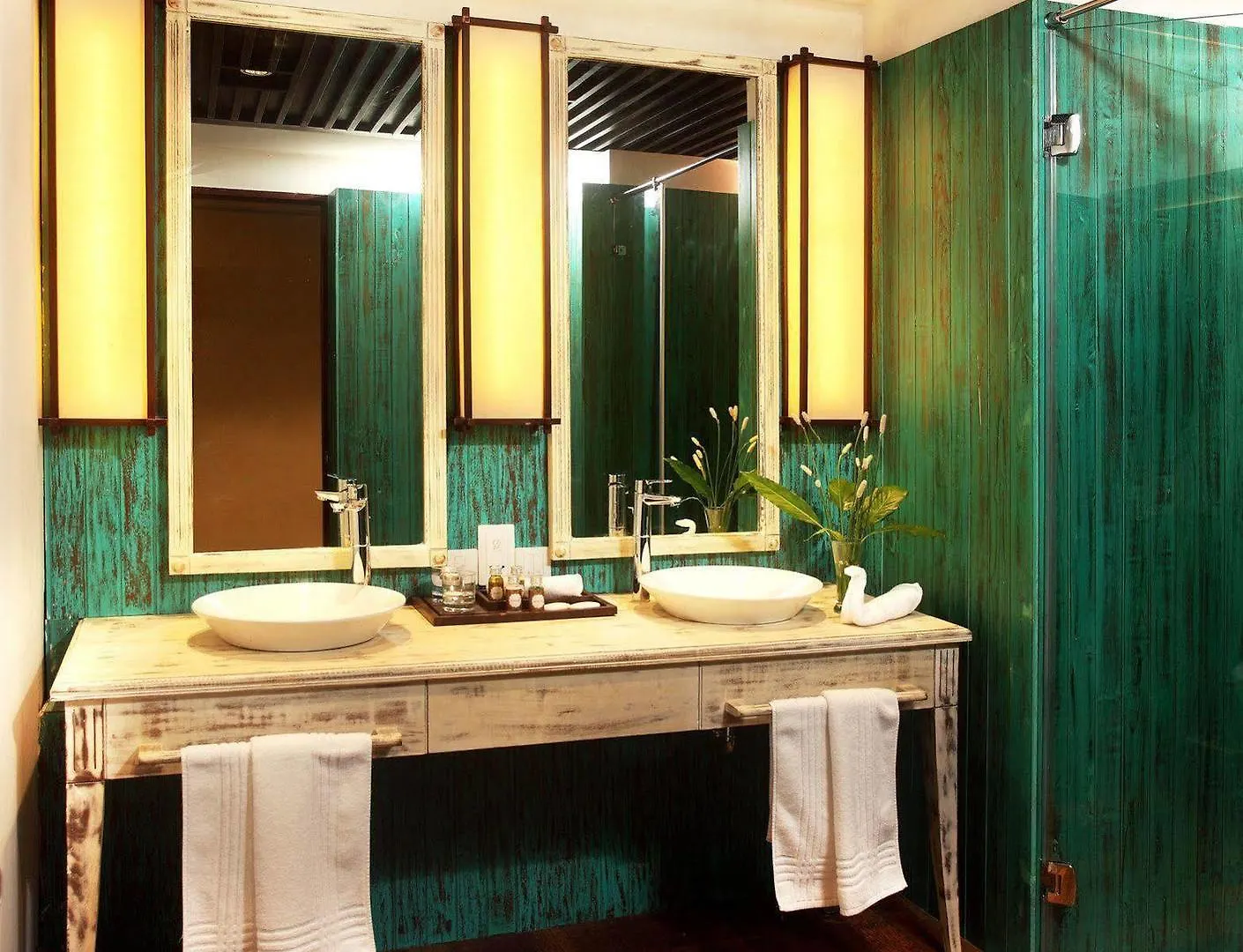 Resort Vasundhara Sarovar Premiere Alappuzha